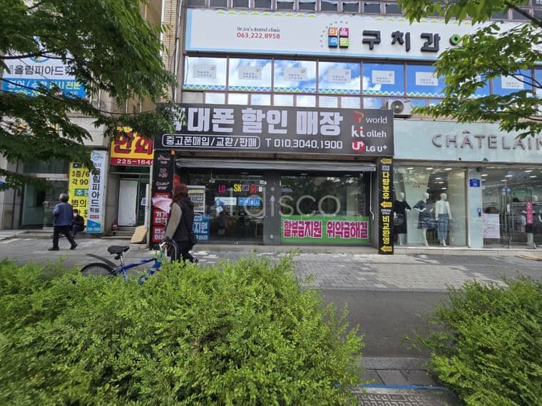 전주 효자동 6차선 대로변 1층 상가 임대 전용 76㎡(약 23평) / 보증금 1,000만 원 / 월차임 160만  8