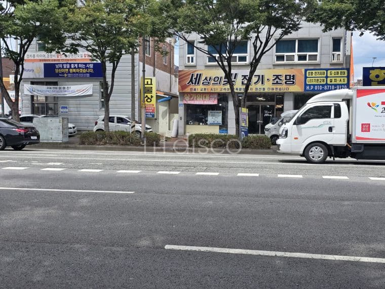 [전주 상가 임대] 진북동 6차선 대로변 1층 40평, 탁월한 접근성과 시인성을 갖춘 다목적 사업 공간 3